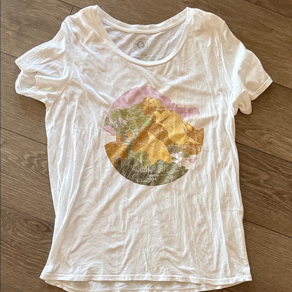 Sundance-Joshua Tree Women's White Graphic Tee